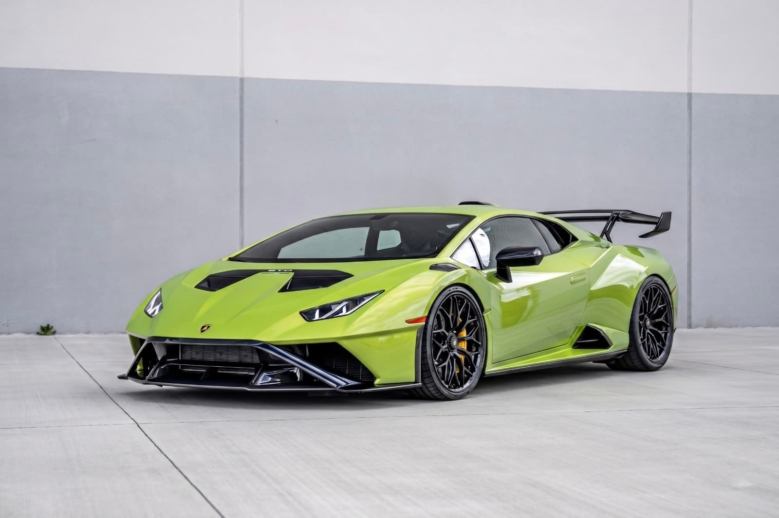 Lamborghini Huracán STO