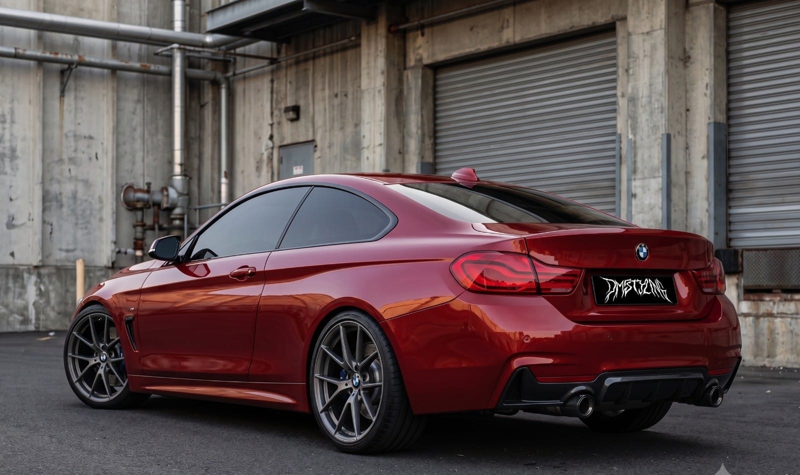 Vehicle fitted with HF7 forged wheels
